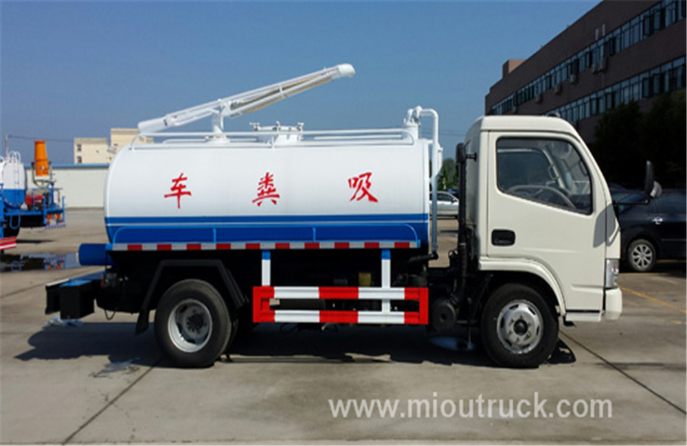 Nueva condición Dongfeng fecal camión de succión de vacío fabricantes de porcelana de aguas residuales bomba de camiones