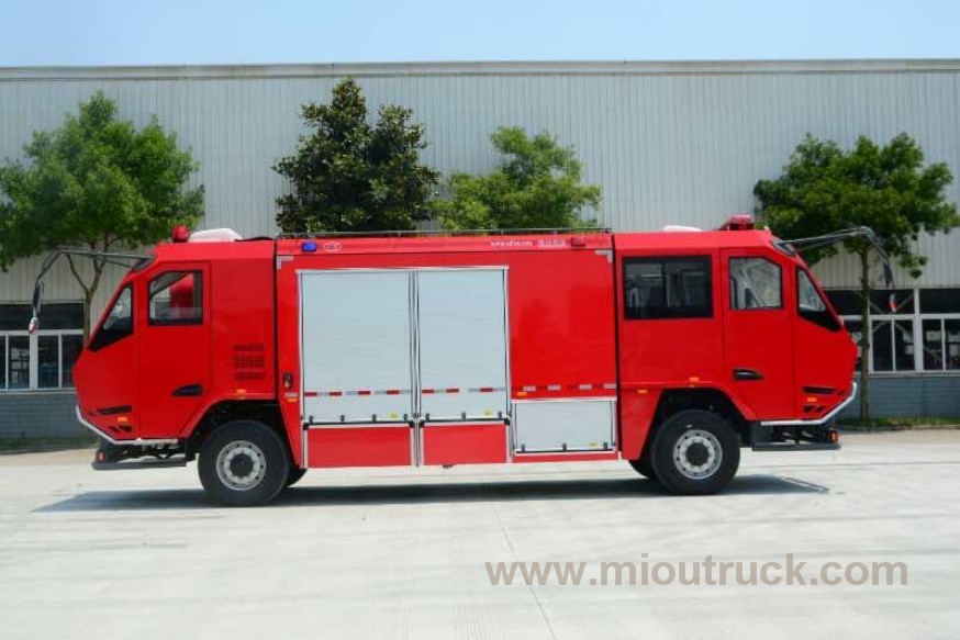 Two head fire truck for convenience two steering use