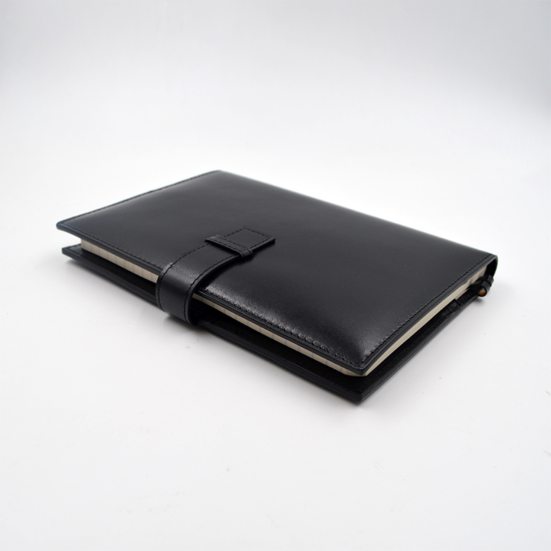 Notebook ziarno dla notebooków ze notebookiem z naturą skóry