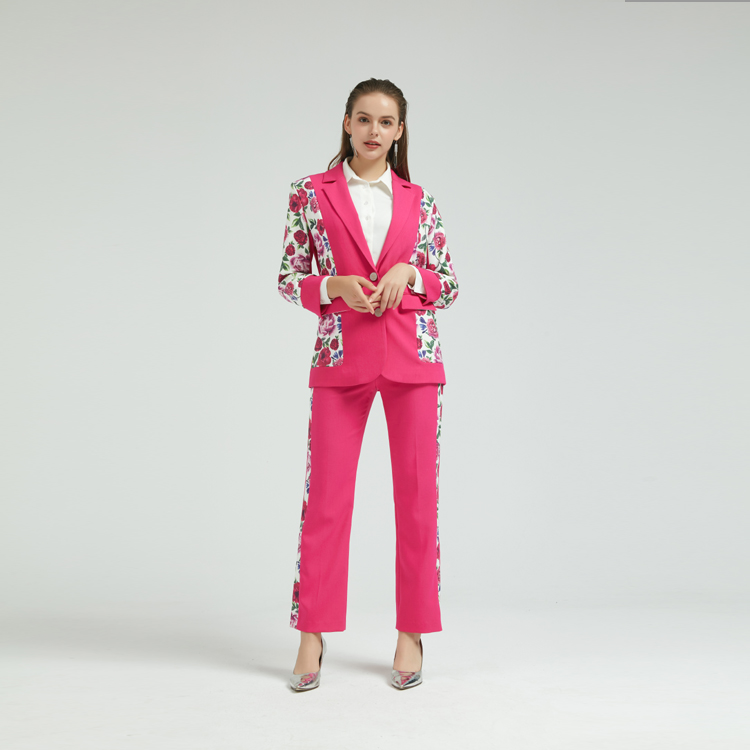 Chic Ladies Suit with Flowers Print Side