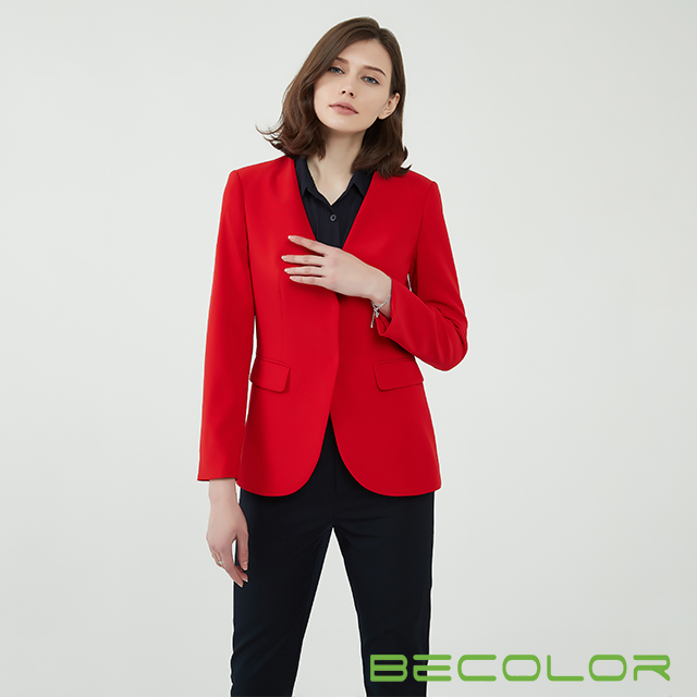 ノーカラーの女性スーツ中国メーカー