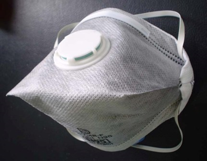 Breathing dust mask