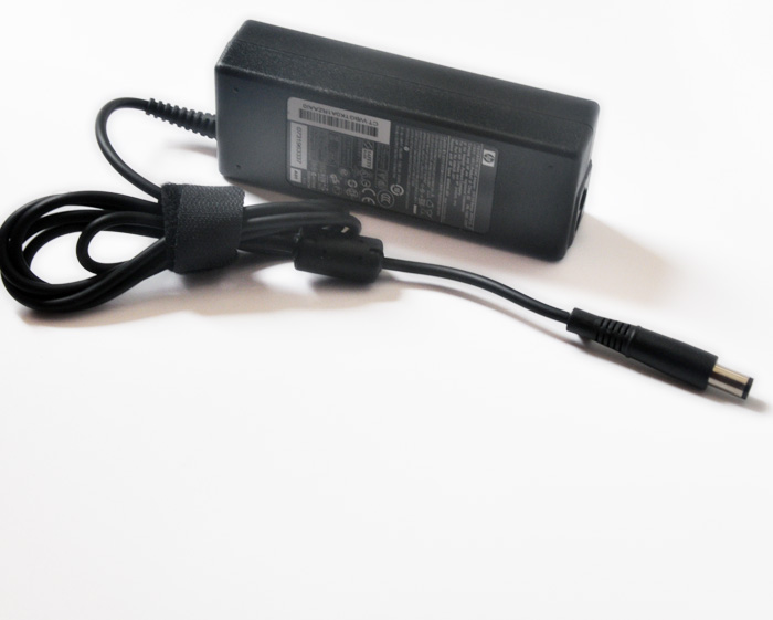 Laptop AC Adapter for HP 19V 4.74A 90W 5.5x2.5mm black