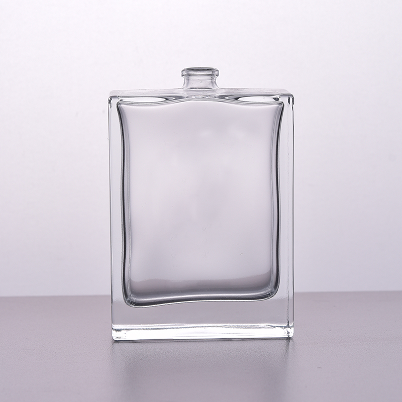 100 ml en gros flacon de parfum clair
