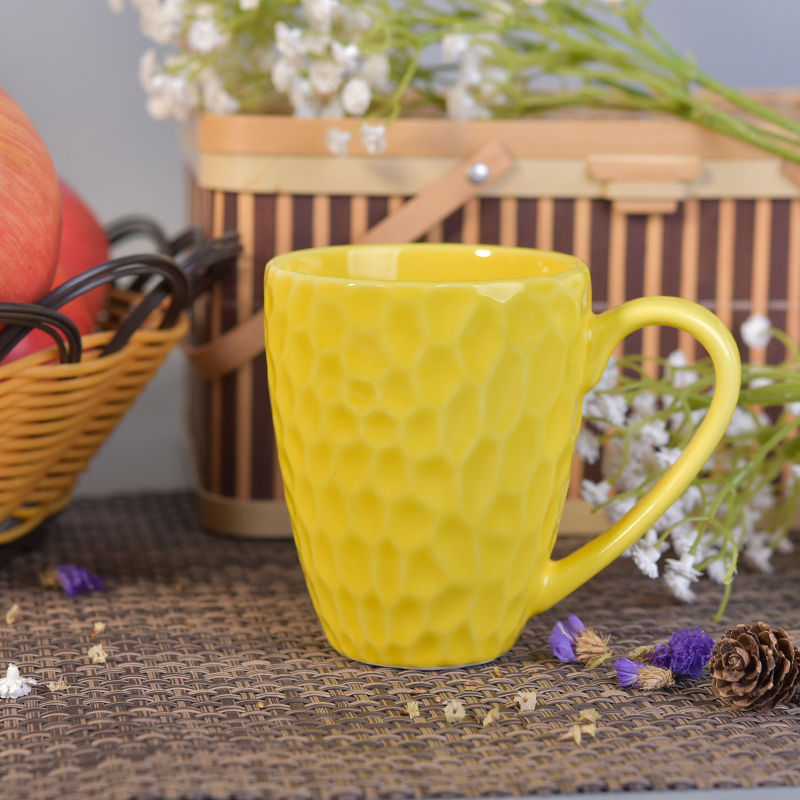 10oz caneca de café de cerâmica amarela de estilo martelado