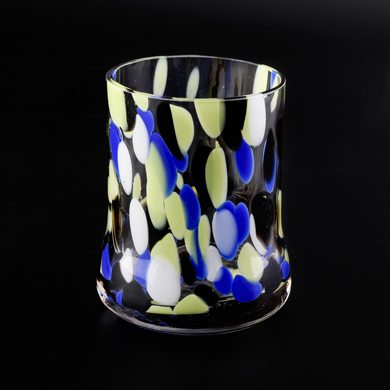 Kolorowe szklane świeczniki o pojemności 12 uncji z wyciętą krawędzią