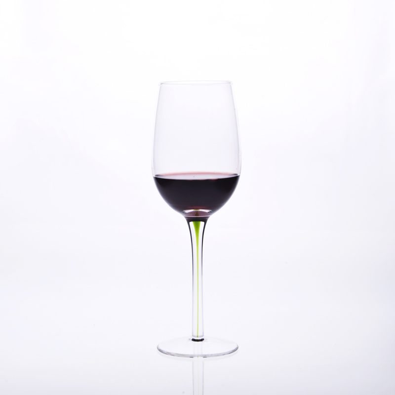 340ml mundgeblasenem Glas Rotwein