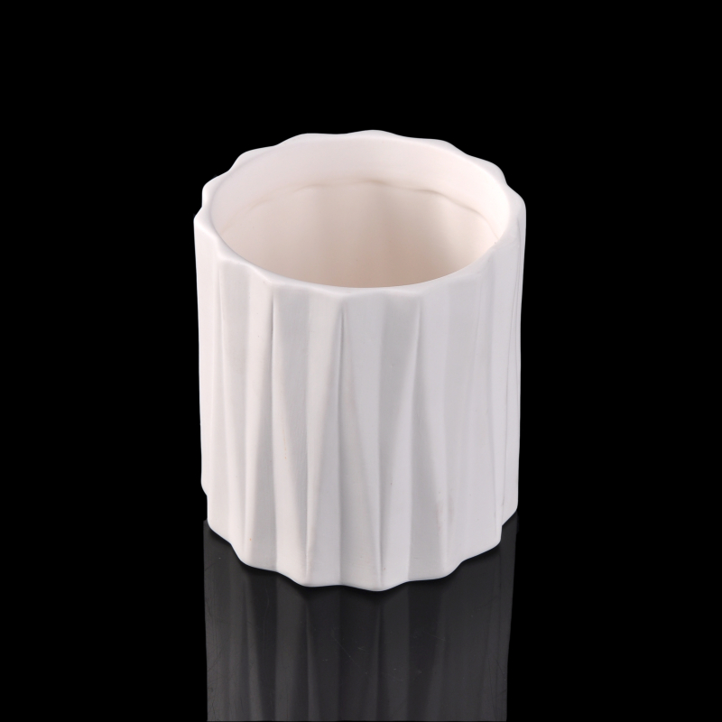 Ceramiczny świecznik o pojemności 450 ml z białego drzewa