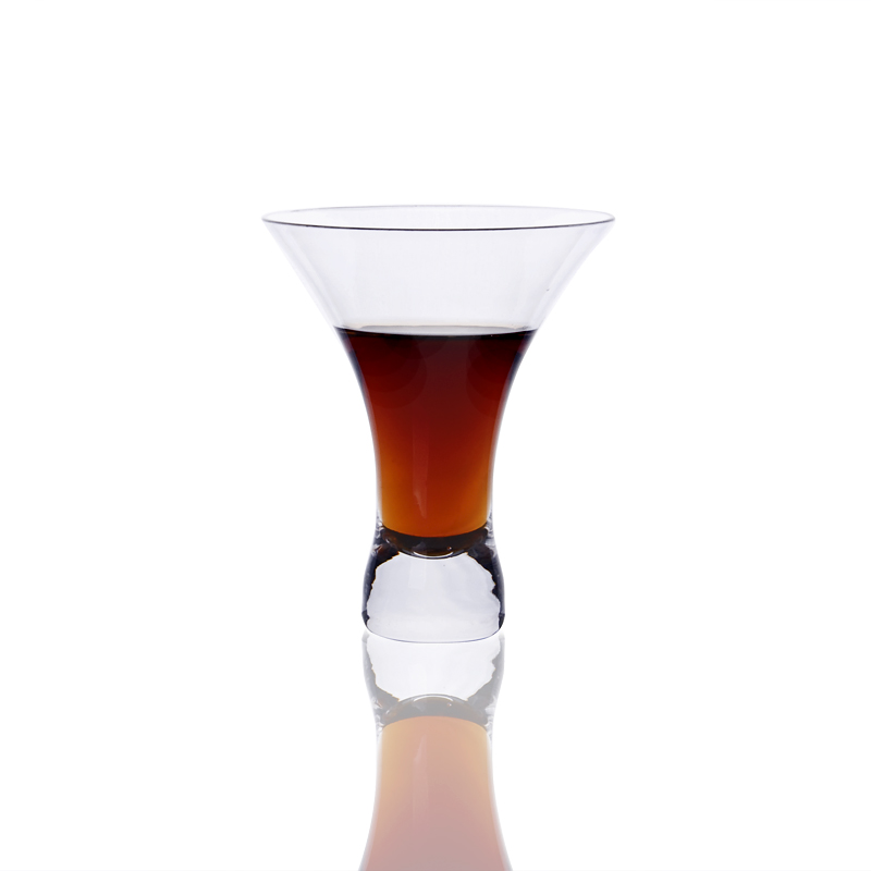Clear whisky glass tumbler