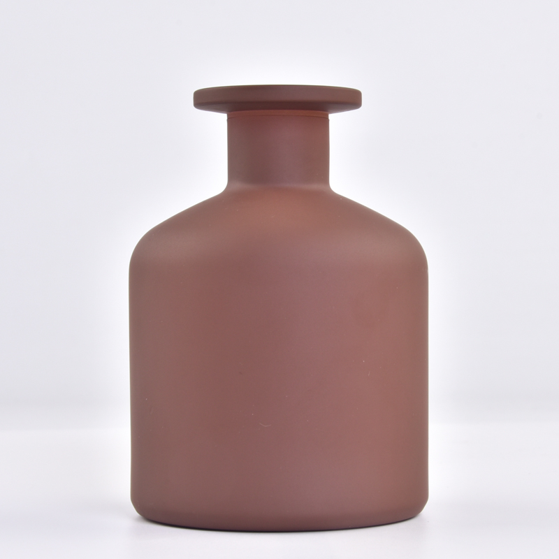 Fournisseur de bouteilles de parfum givré vides de diffuseur brun personnalisé vide