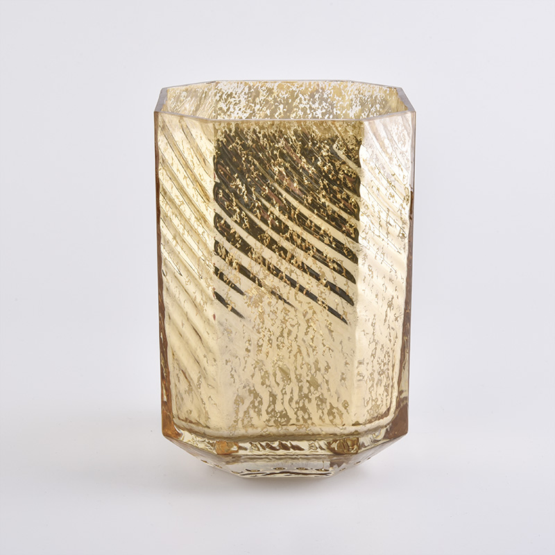 Dekorierte goldene GEO Kerzenhalter aus Glas