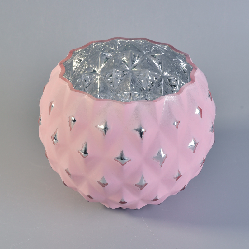 Bougeoirs en verre peint en forme de diamant rose mat