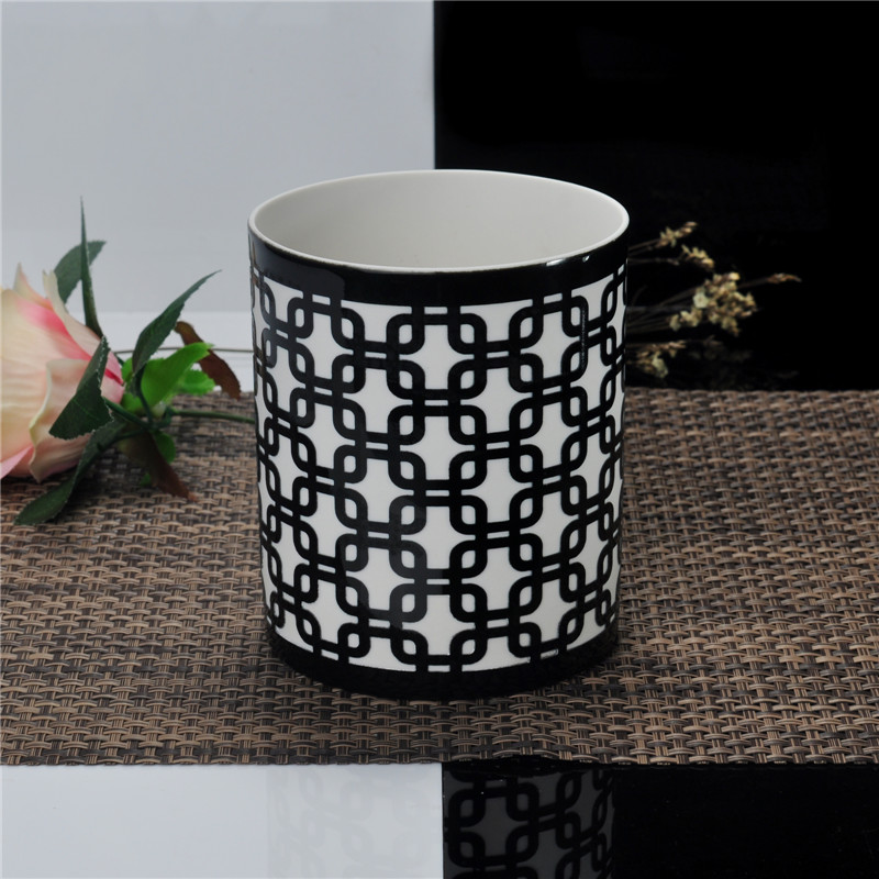 Elegante Votiv-Kerzenhalter aus Keramik