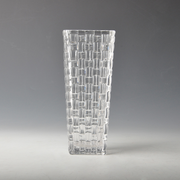 Requintado vaso de vidro transparente