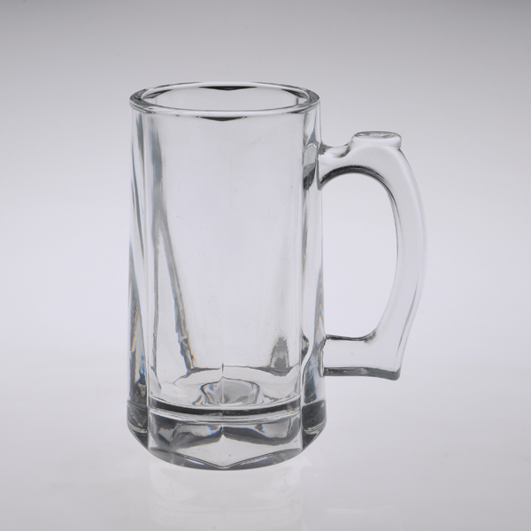 时尚透明玻璃啤酒杯