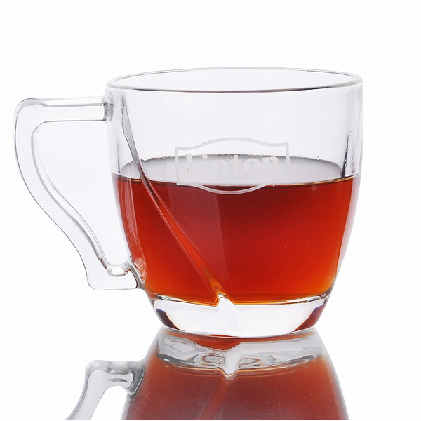 Glass tea cup with handle