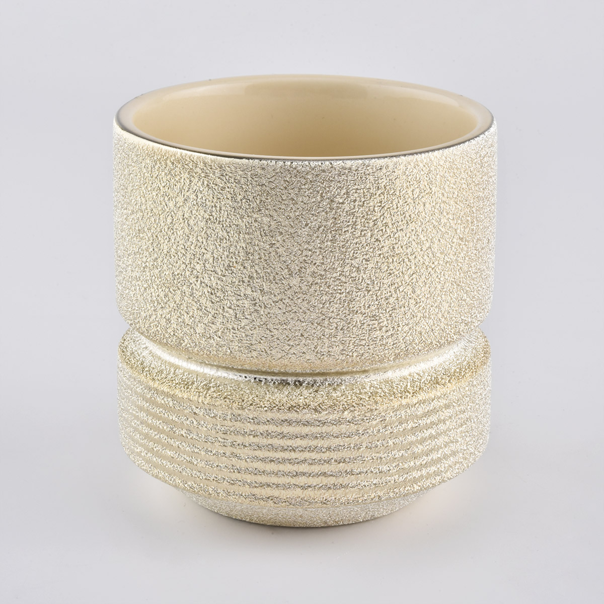 Frascos de vela de ouro em cerâmica