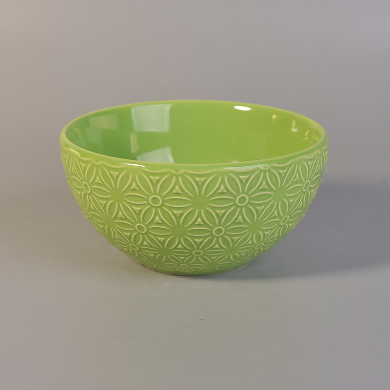 Cuenco de cerámica con relieve en color verde para la decoración del hogar