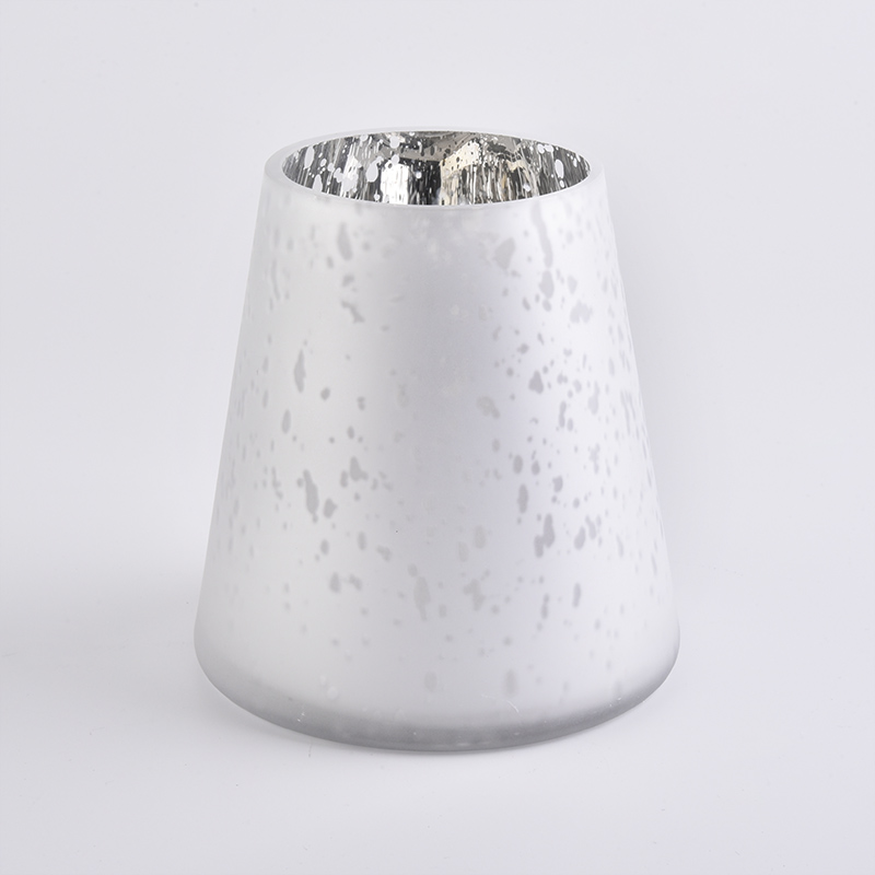 Grandi vasi per candele in vetro bianco con decorazioni in mercurio