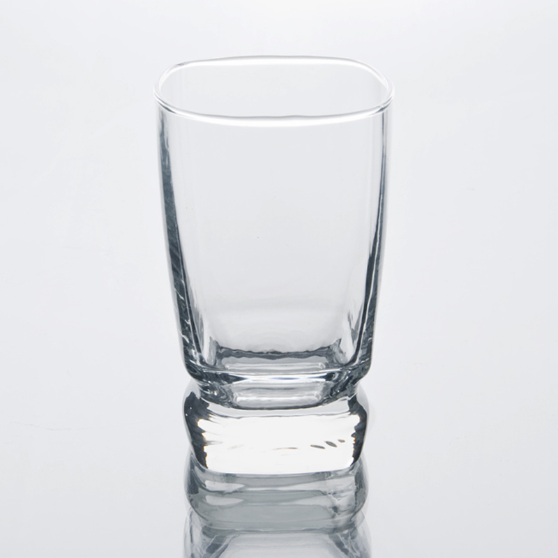 El último diseño de la taza de cristal
