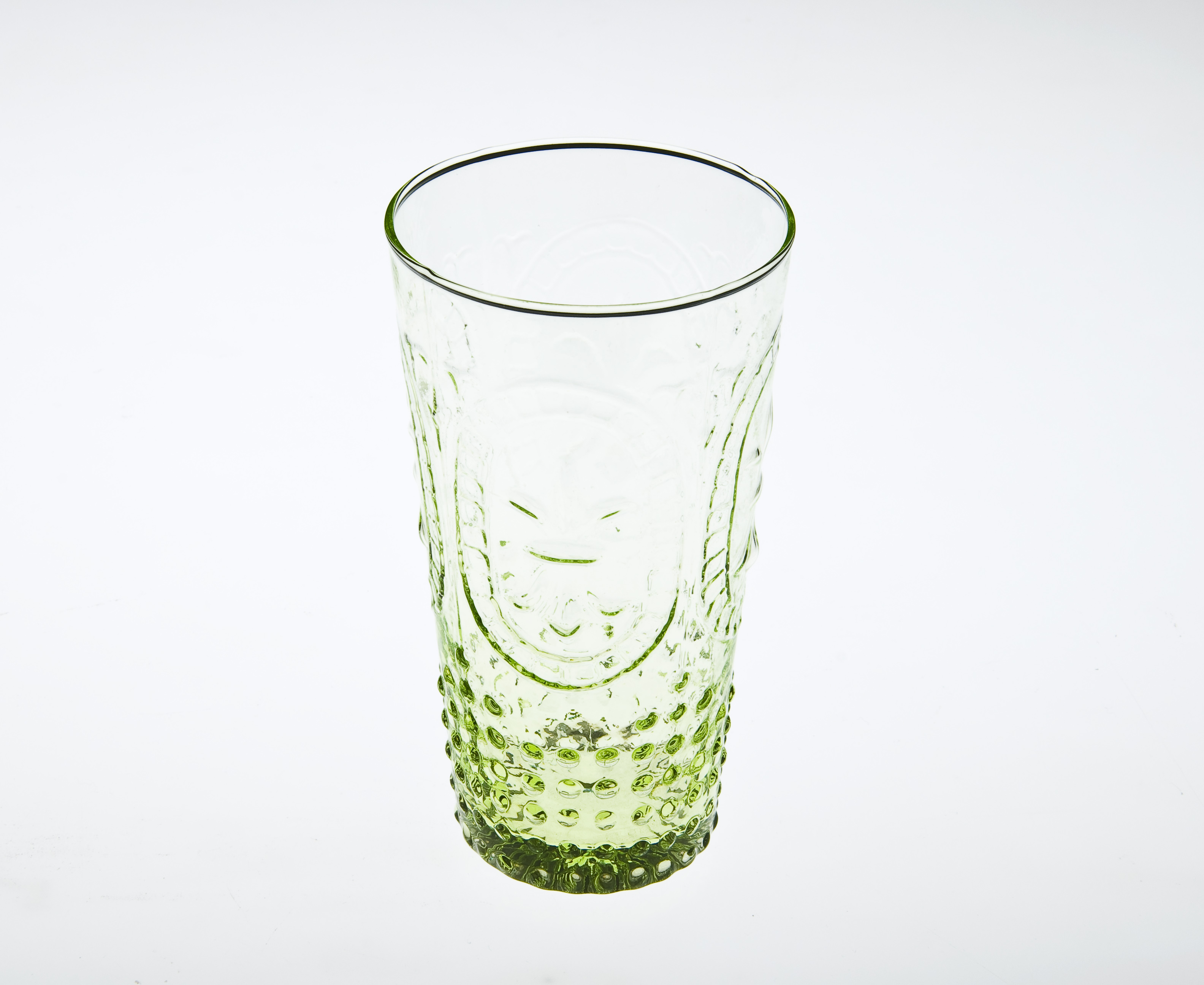 浅绿色玻璃水杯
