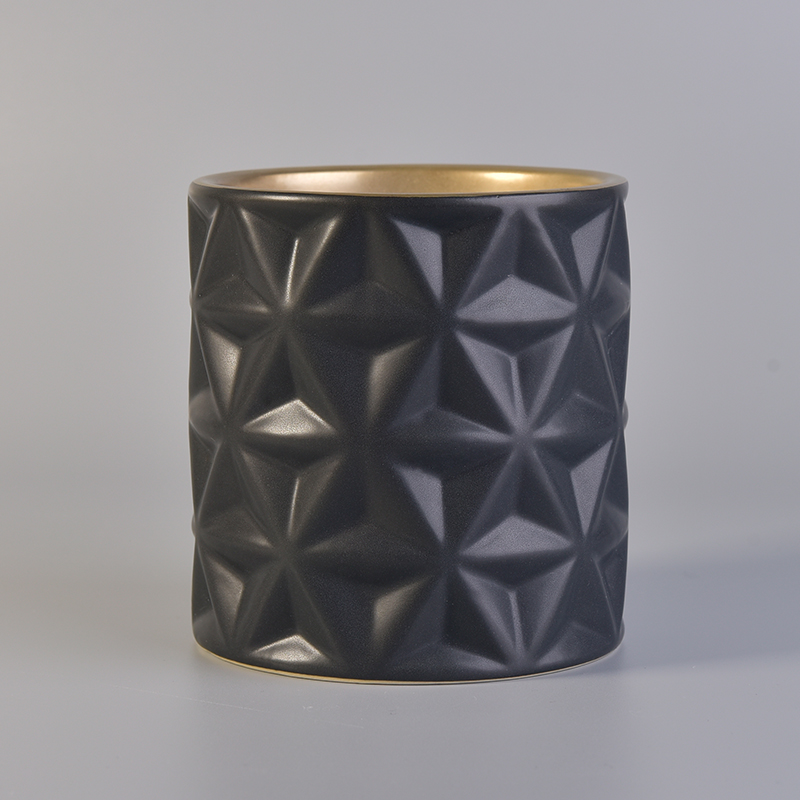 Matte Black Glazing Ceramic Candle Holder dengan Interior Emas