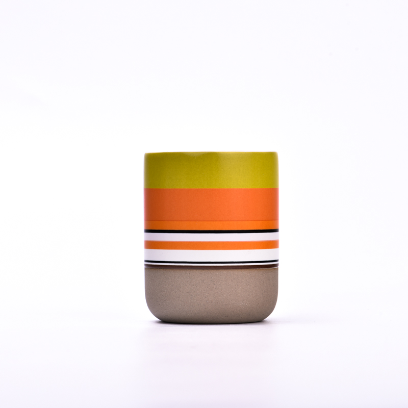 Neue farbenfrohe Keramikglaskerzenschiffe kleine Kapazitätsgläserlieferant