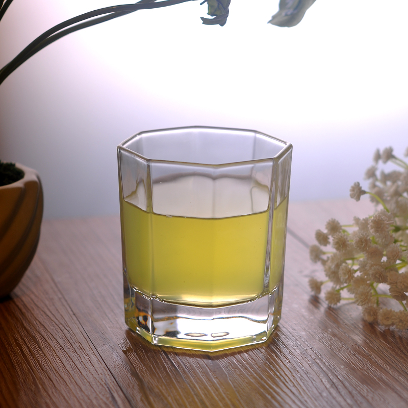 Polygonale Glas trinken
