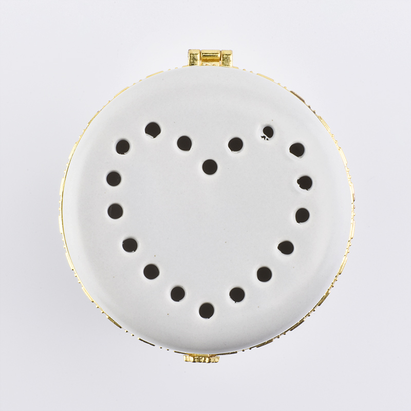 Candeliere ceramiche bianche rotonde con coperchio a forma di cuore per candela di soia