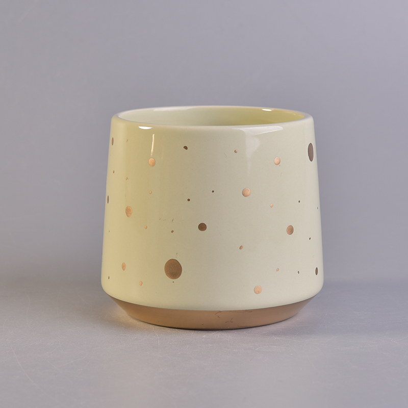 Shiny gold color dots porcelain candle holders