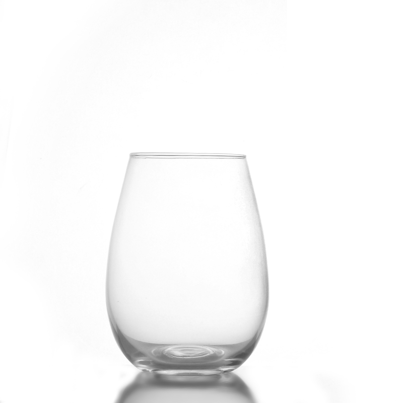 Czystą szklankę suszarka, szkło wodne