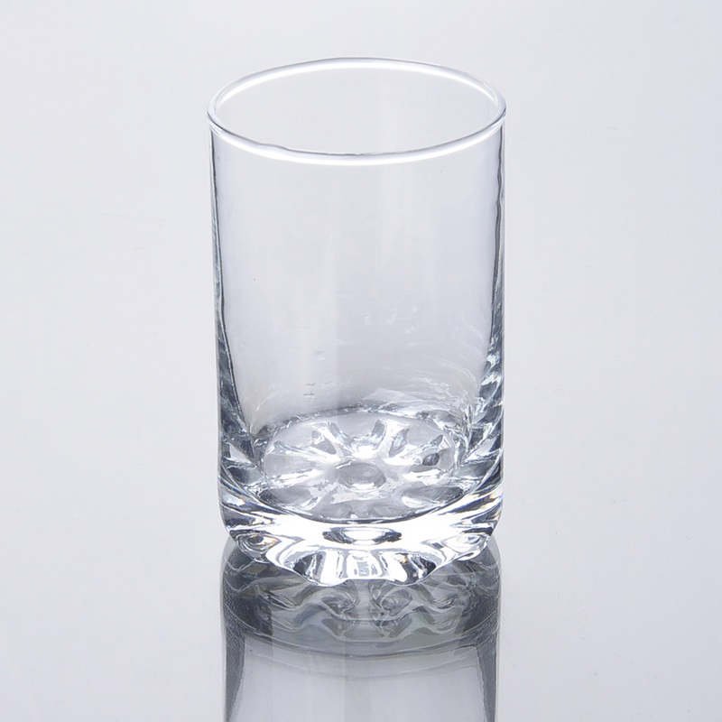 透明的无铅水晶威士忌玻璃杯