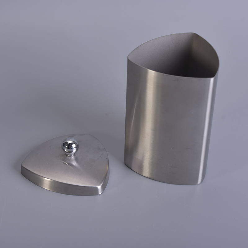 Prisma triangular en forma de recipiente de vela de acero inoxidable con tapa puntiaguda