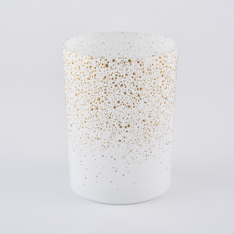 Pots de bougies en verre blanc avec décoration en or