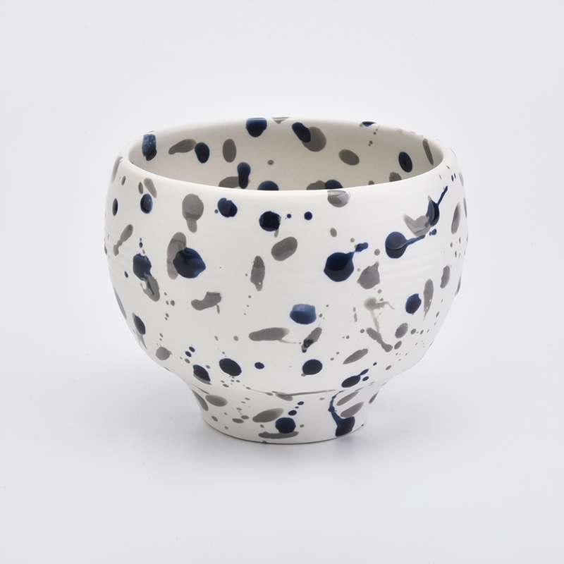 Weiße Keramik Kerzenglas mit schwarzen Punkten Dekoration Keramik Kerzengläser Großhandel