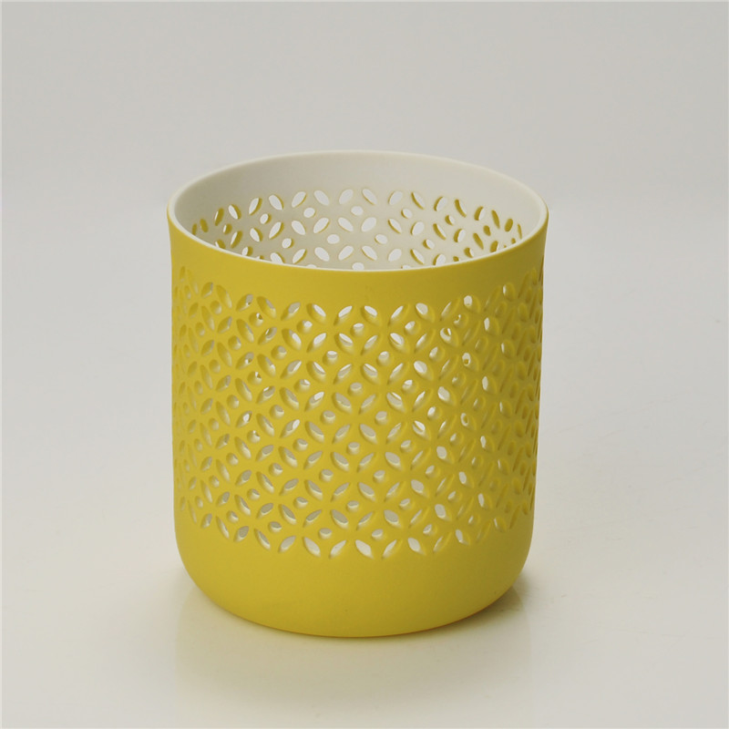 Żółty pustak ceramiczny świecznik