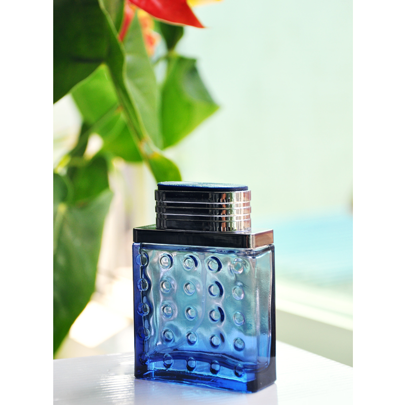 bule glass perfume bottle with lid