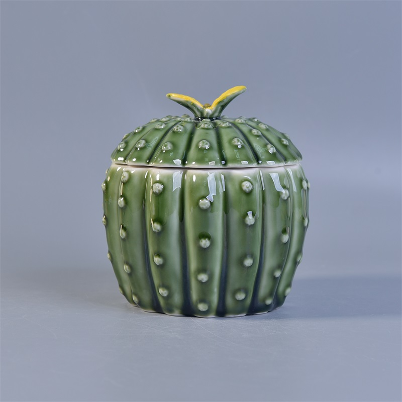 portacandele in ceramica a forma di cactus con coperchio superficie lucida verde