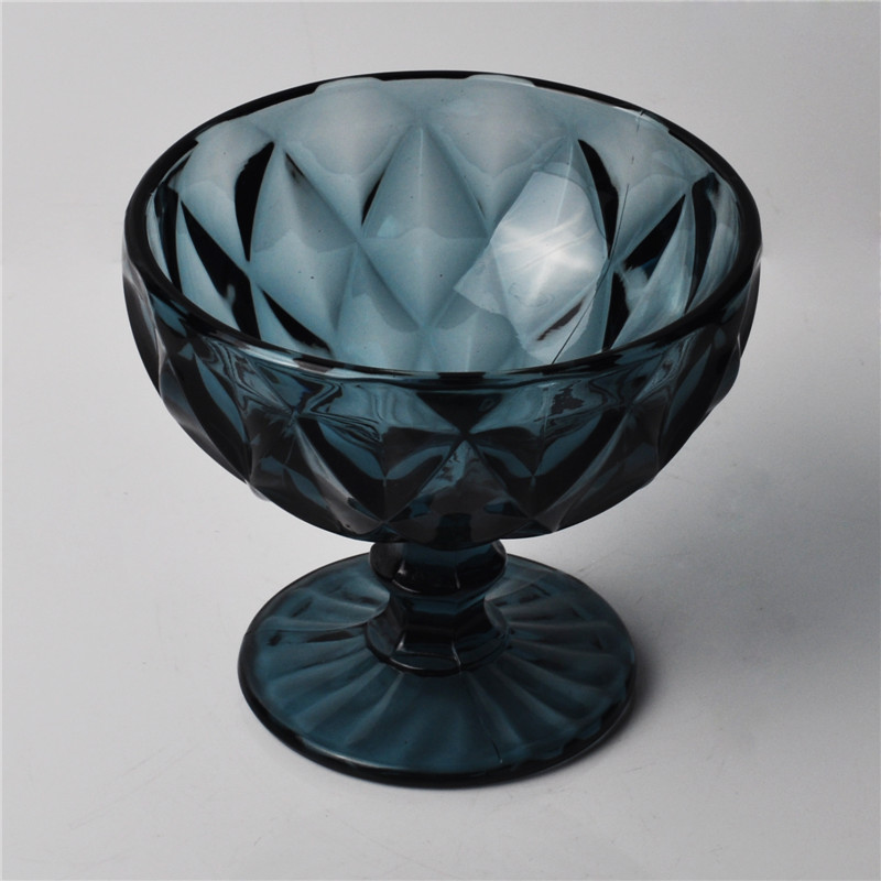 candelabro de cristal de color con soporte