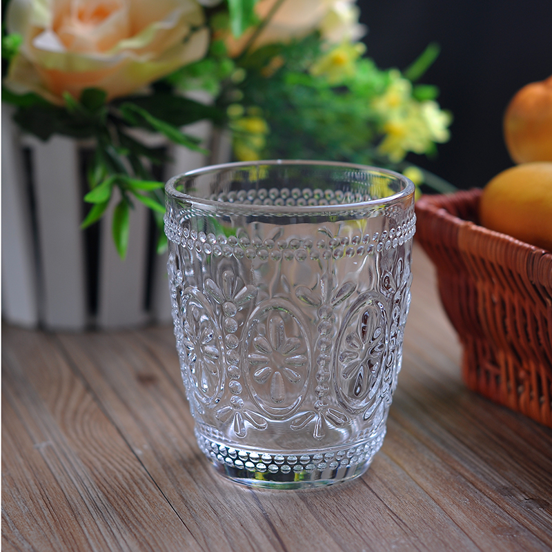 Embossed pattern transparent candle holder