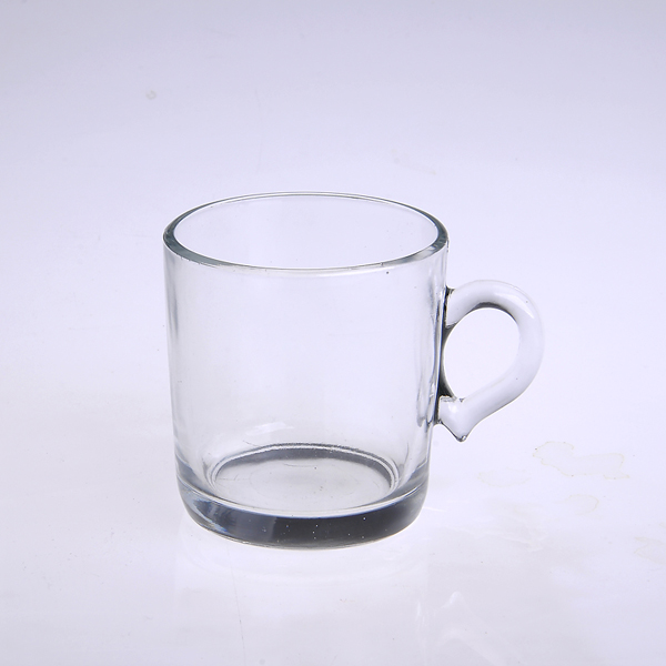 стеклянная чашка для пива