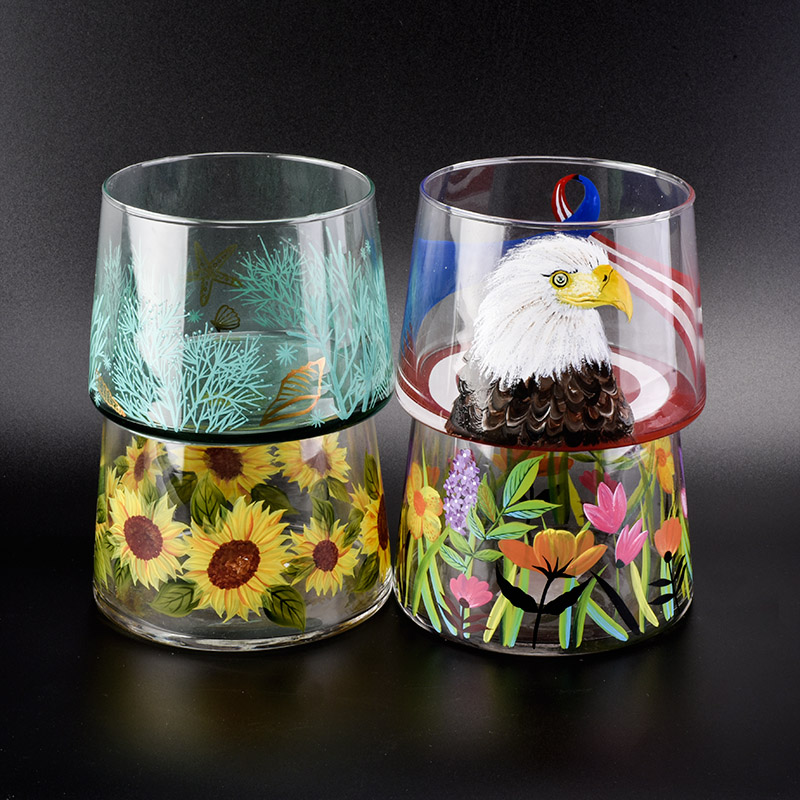 Recipiente de vidrio con flores pintadas a mano Capacidad de 24 oz.