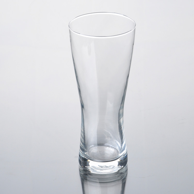glass cups for drinking beer