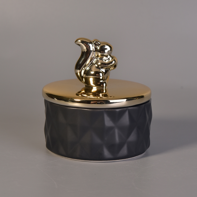 portacandele in ceramica nera con coperchio dorato per animali