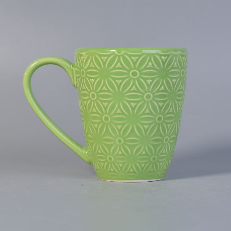 tasse en céramique verte