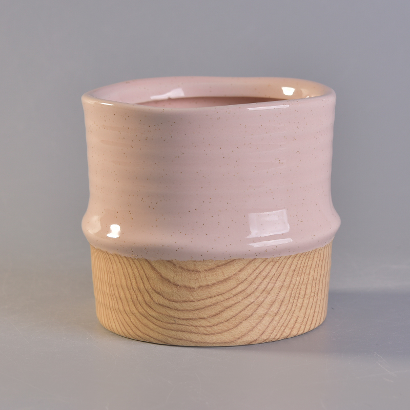 木製ピンクのセラミックキャンドルコンテナと豪華な丸太の陶磁器の蝋燭