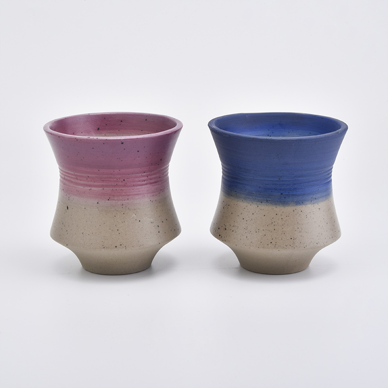 neuer dekorativer Kerzenhalter aus Keramik