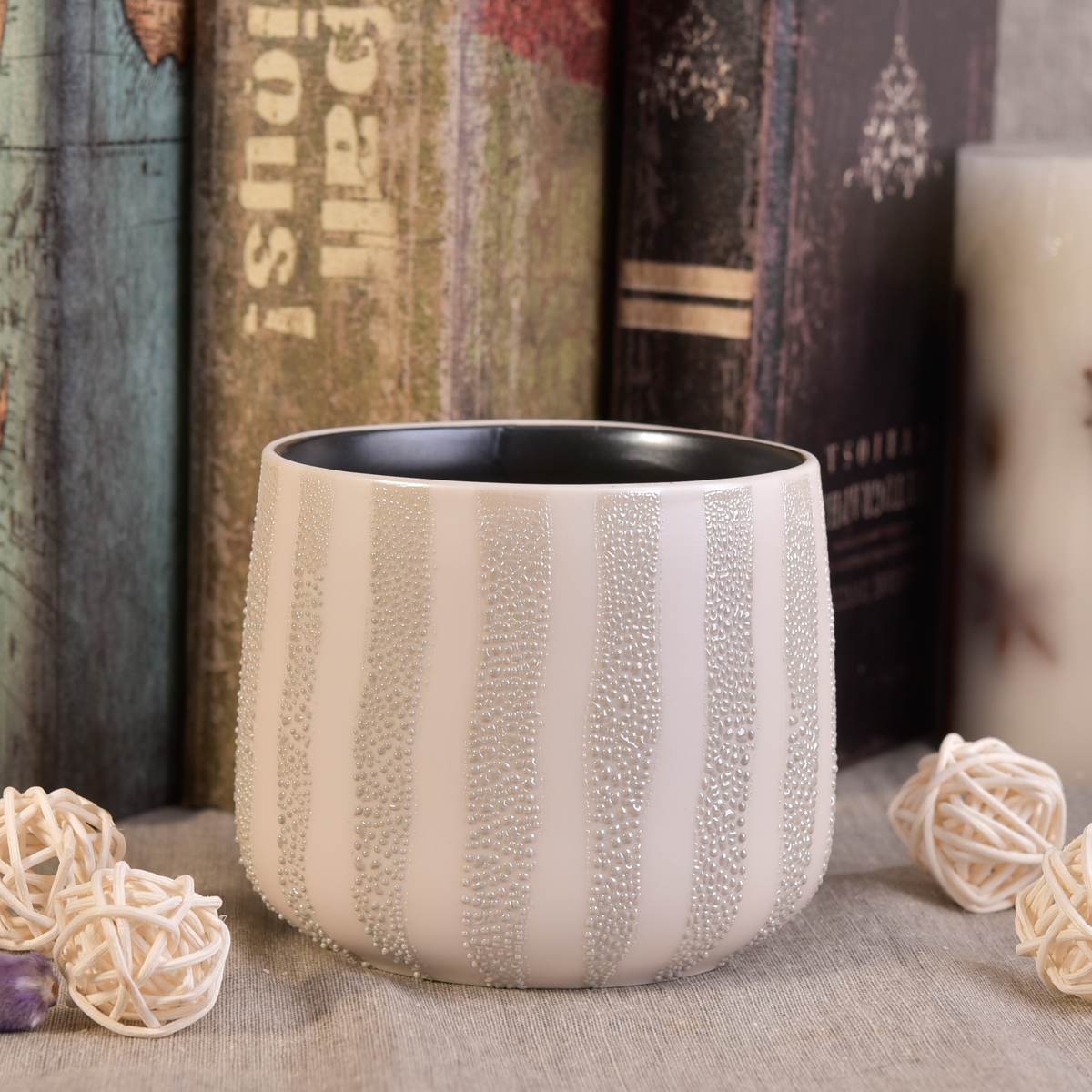new design with pearl glaze ceramic candle container