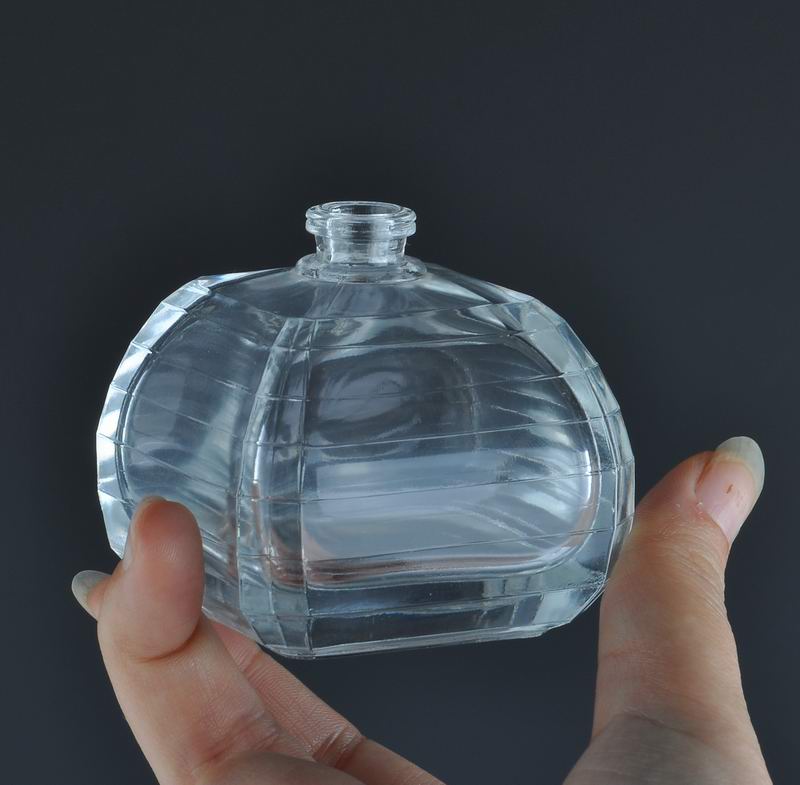pattern glass perfume bottle with 70ml