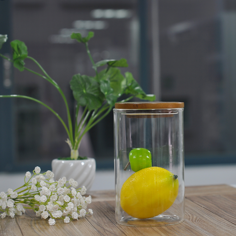 pyrex Glas mit Holzdeckel